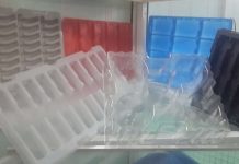 ảnh chụp khay nhựa