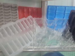 ảnh chụp khay nhựa